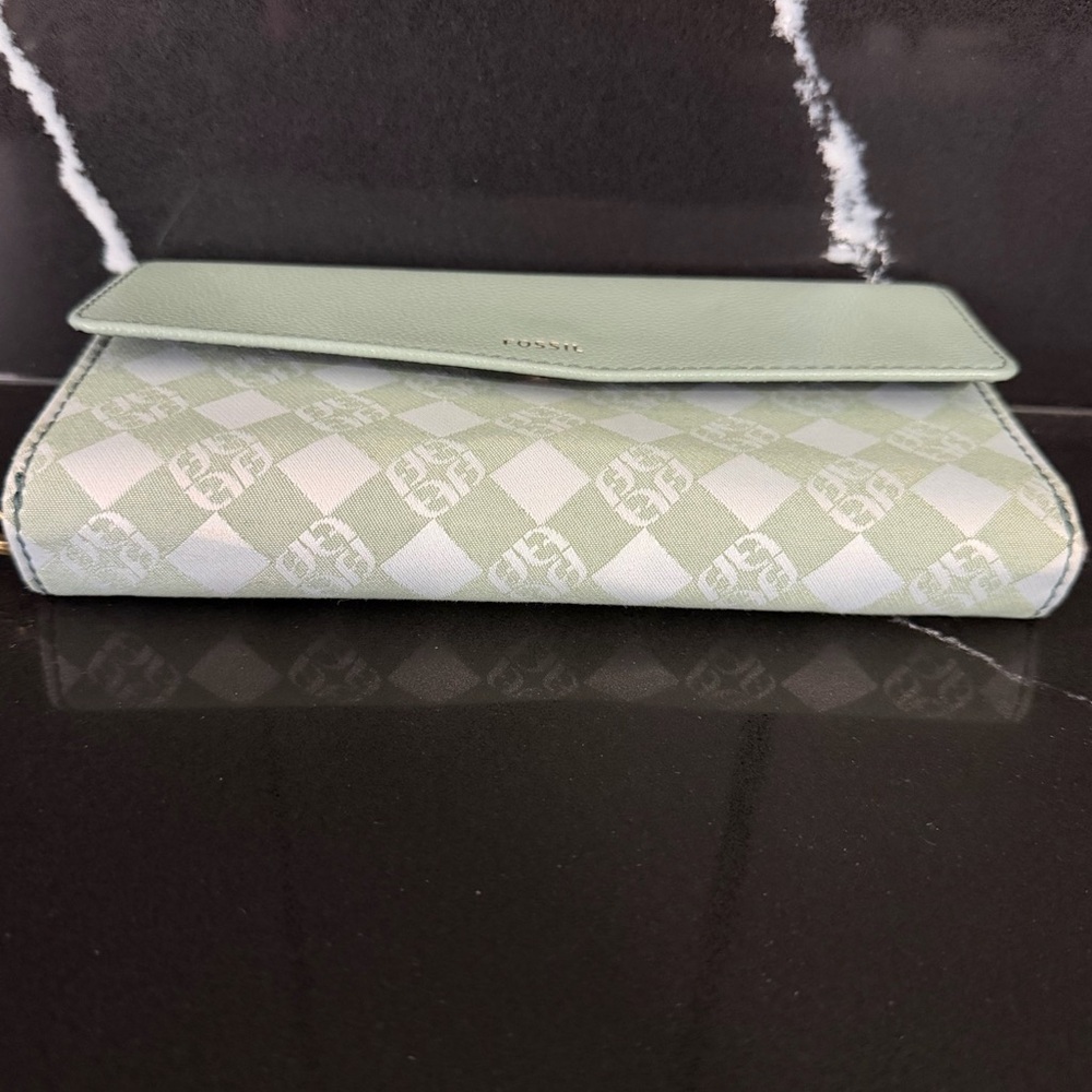 Fossil Sage Green Logo Zip Around Wallet Check Pattern NWT - Picture 5 of 11